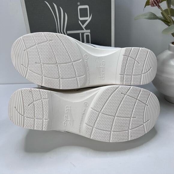 Dansko LT Pro Clog White Box Nursing Shoe Women 38/7.5 NWB Lightweight Comfort - Picture 8 of 11